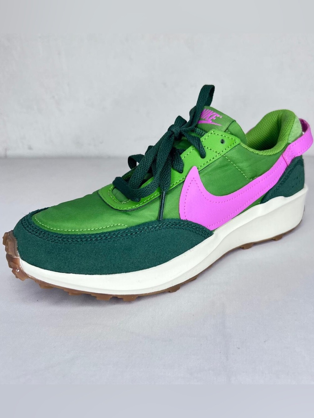 Nike SINGLE LEFT SHOE ONLY Women's Green Pink Athletic Sneaker